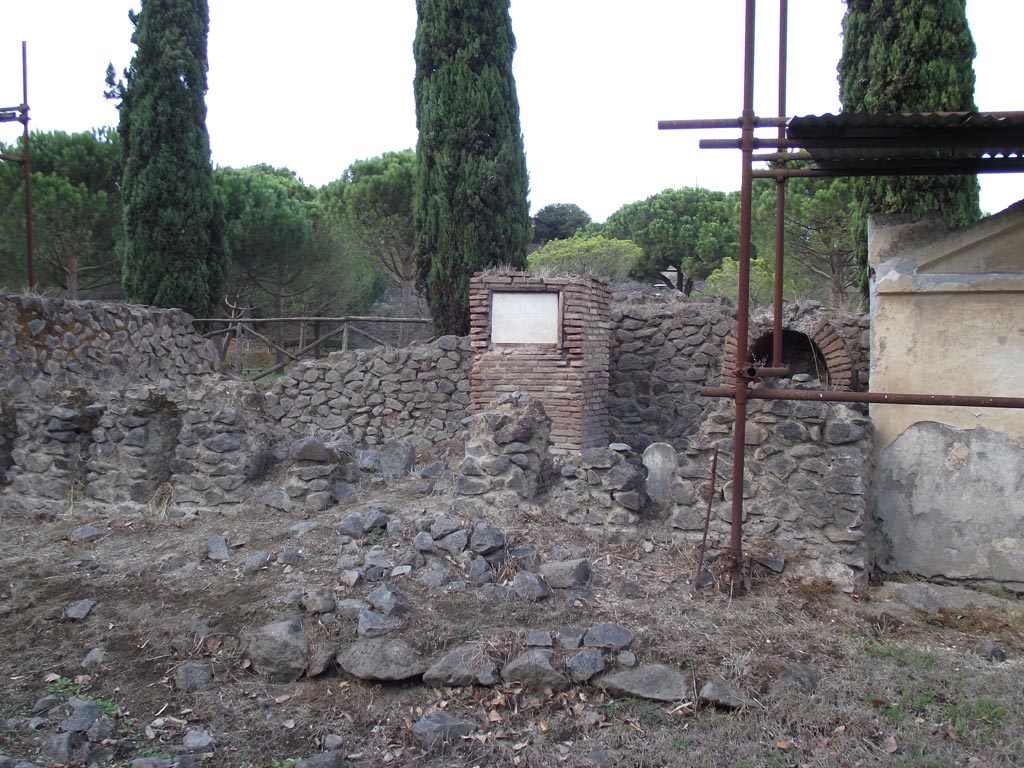 FPNE Pompeii. August 2011. South side, looking north. Photo courtesy of Peter Gurney.