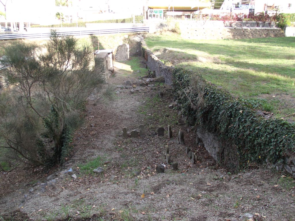 FPSC Pompeii. August 2011.  Looking east along rear of tombs FPSB to FPSH. Photo courtesy of Peter Gurney.