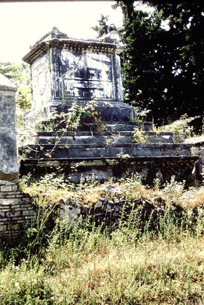 HGW20 Pompeii. 1961. East side of tomb.    Photo by Stanley A. Jashemski.
Source: The Wilhelmina and Stanley A. Jashemski archive in the University of Maryland Library, Special Collections (See collection page) and made available under the Creative Commons Attribution-Non Commercial License v.4. See Licence and use details.
J61f0625
