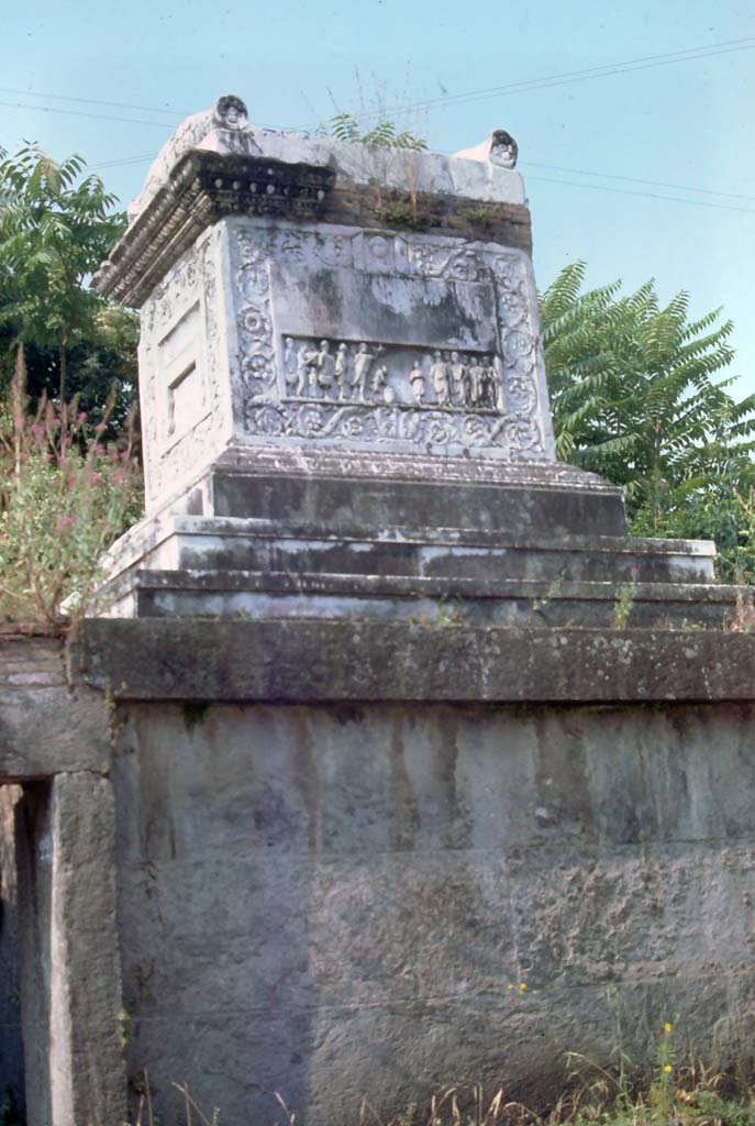 HGW22, Pompeii. August 1976. Looking west towards front of tomb on Via dei Sepolcri.
Photo courtesy of Rick Bauer, from Dr George Fays slides collection.

