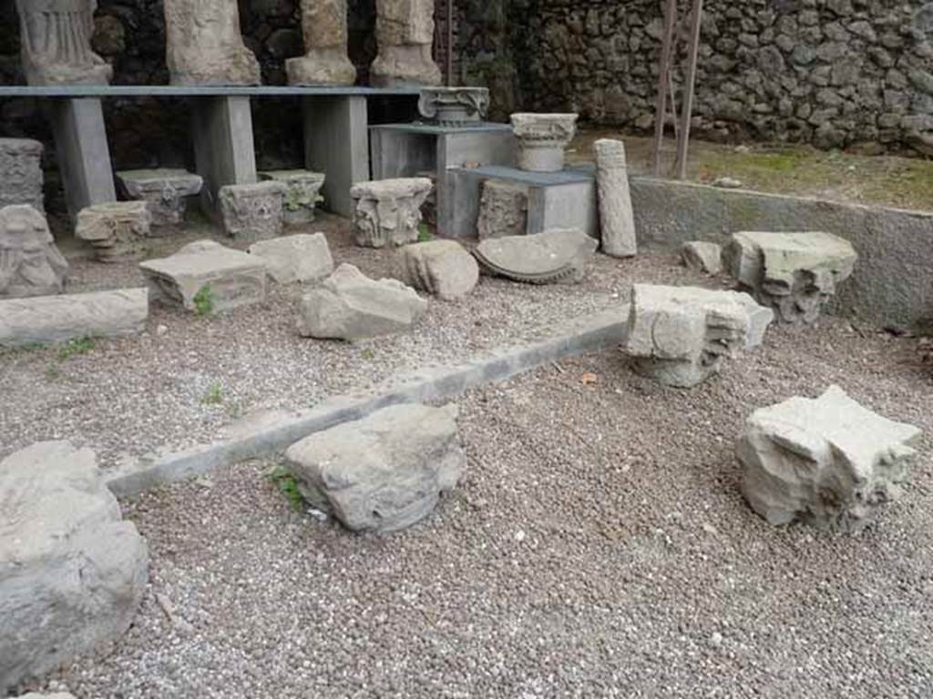 Pompeii Porta Nocera. May 2010. Display area for a few of the items found in and near the tombs. 