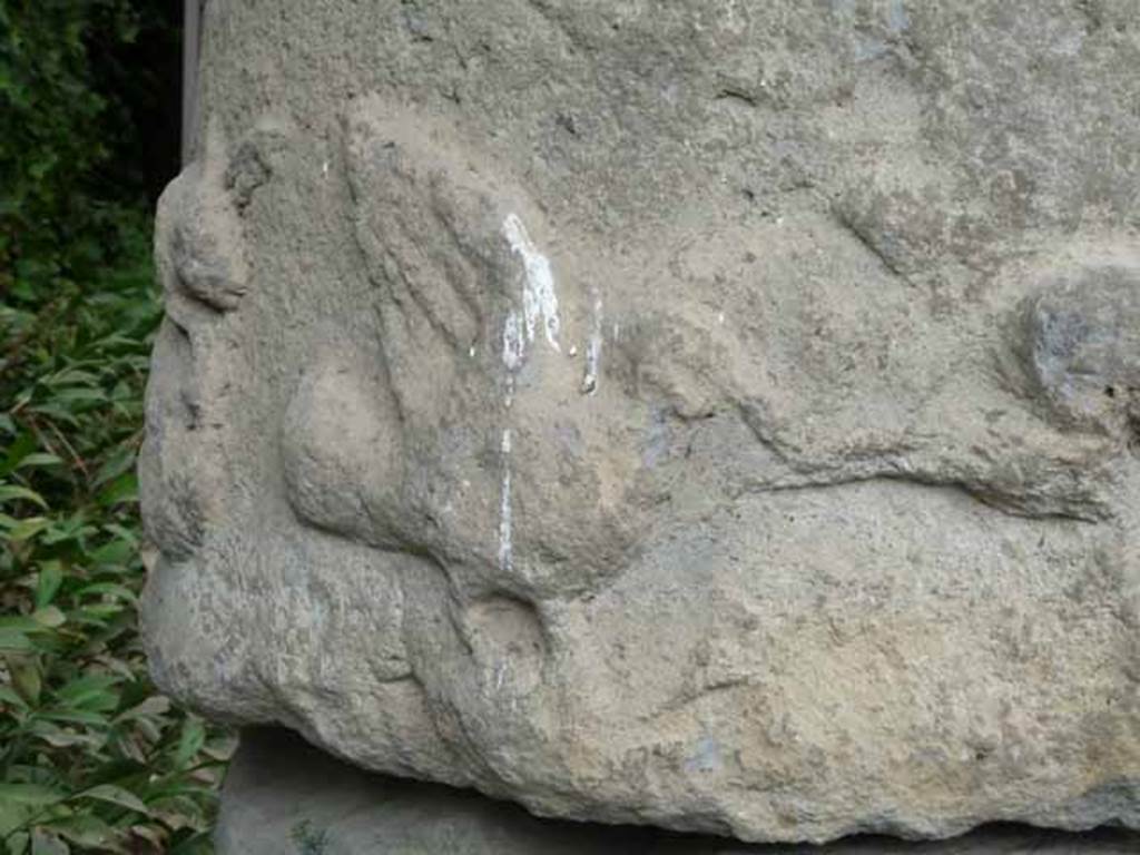 Pompeii Porta Nocera. May 2010. Display area for items found in and near the tombs. Detail of carved swan. 