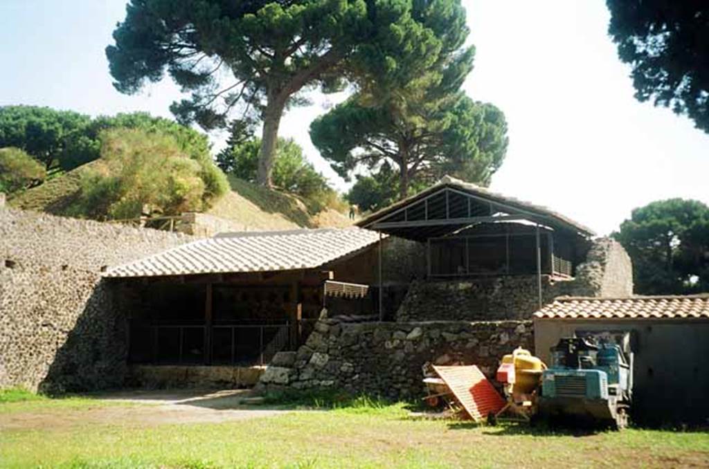 North-west side of Via delle Tombe. July 2010. Area where fleeing victims were found. Three victims, two male and one female were found in September 1956. A fourth victim was found in May 1957. Plaster casts were made. Photo courtesy of Rick Bauer.