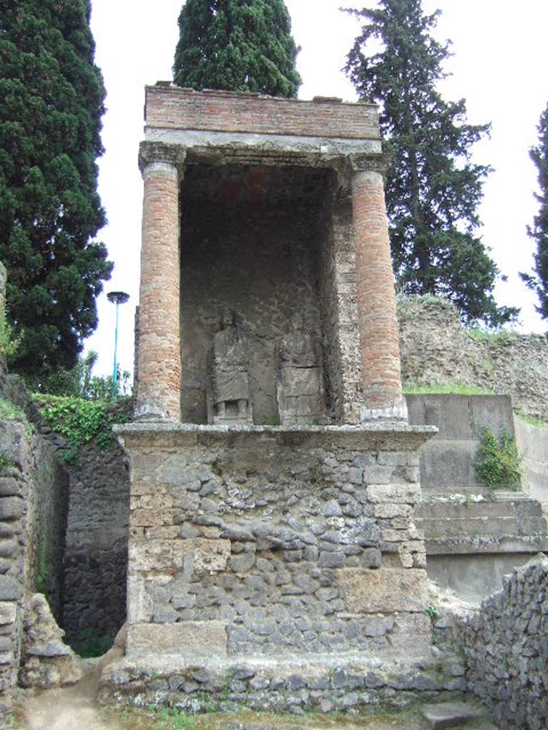 Pompeii Porta Nocera Tomb 9OS. Tomb of a magistrate? May 2006.