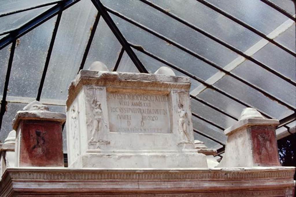 VGJ Pompeii. 1968. East side of inner tomb with inscribed marble plaque, with female figures, and paintings of cupids. Photo by Stanley A. Jashemski.
Source: The Wilhelmina and Stanley A. Jashemski archive in the University of Maryland Library, Special Collections (See collection page) and made available under the Creative Commons Attribution-Non Commercial License v.4. See Licence and use details.
J68f0226
