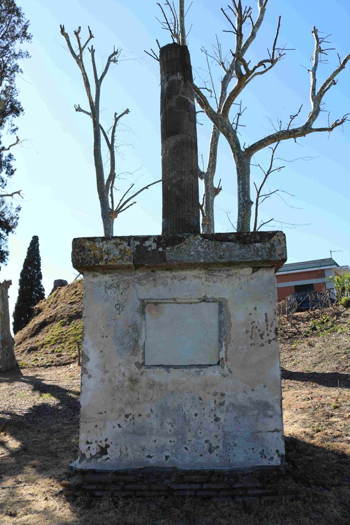 VGL Pompeii. February 2020. 
Looking west towards tomb of Septumia, daughter of Lucius. Photo courtesy of Aude Durand.
