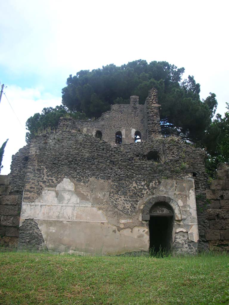 Tower X, Pompeii. May 2010. Looking north to Tower. Photo courtesy of Ivo van der Graaff.