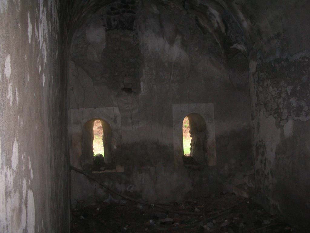 Tower X, Pompeii. May 2010. Looking towards north wall on lower floor. Photo courtesy of Ivo van der Graaff.