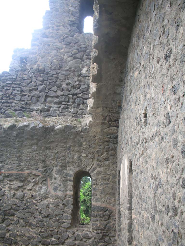 Tower X, Pompeii. May 2010. Upper north-west corner on first floor. Photo courtesy of Ivo van der Graaff.