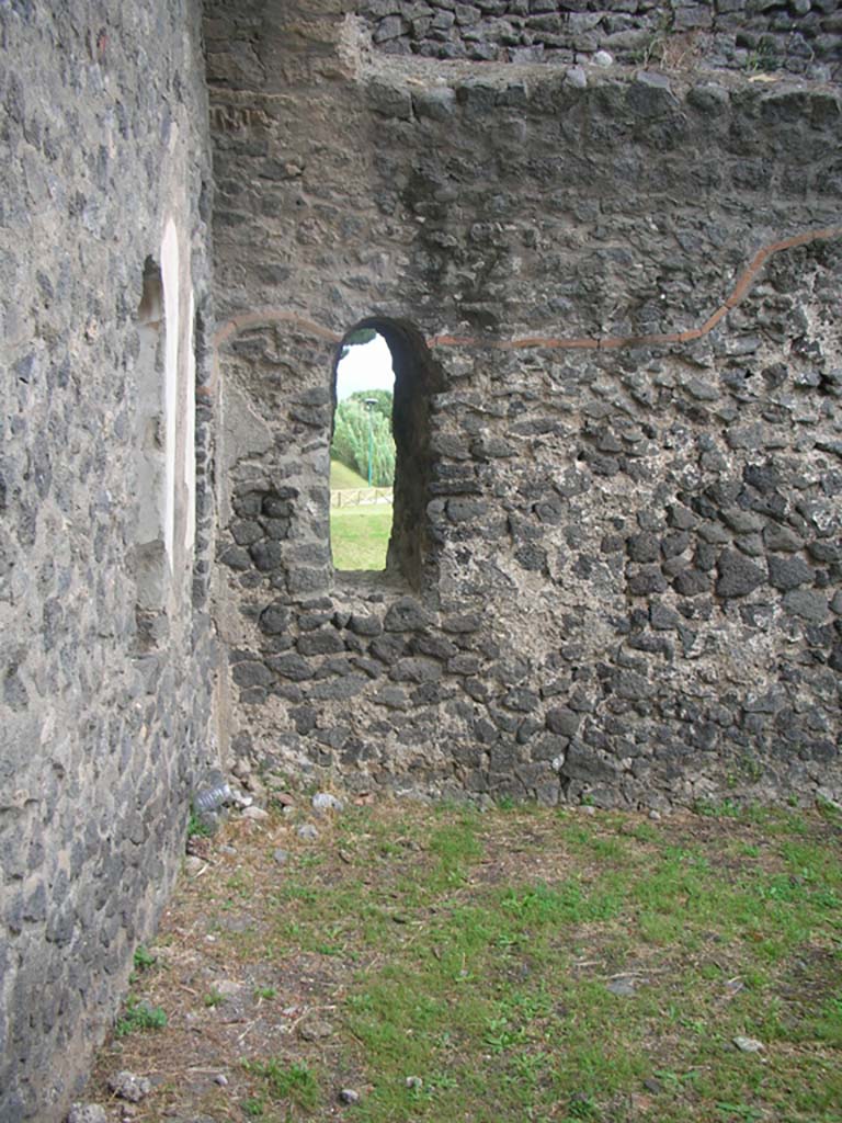 Tower X, Pompeii. May 2010. North-east corner on first floor. Photo courtesy of Ivo van der Graaff.

