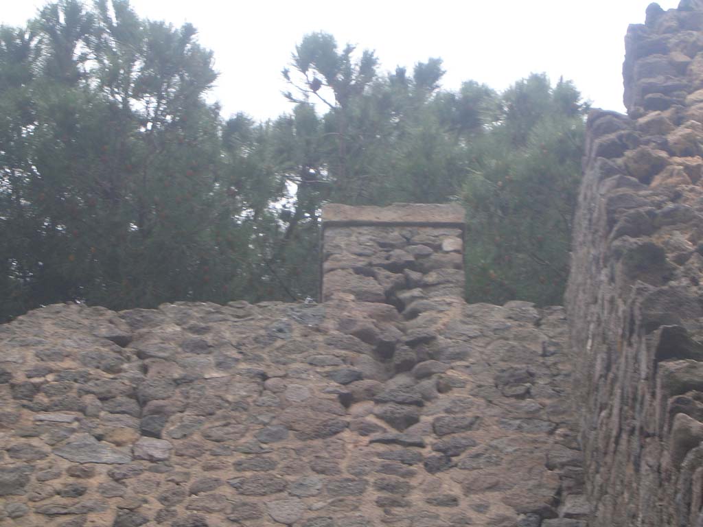 Tower X, Pompeii. May 2010. Detail from upper floor on north side. Photo courtesy of Ivo van der Graaff.