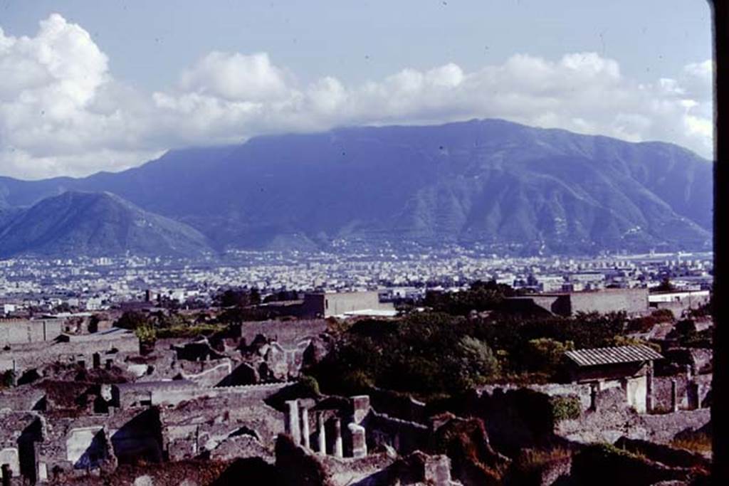 T11 Pompeii. Tower XI. 1978. Looking south-west. Photo by Stanley A. Jashemski.   
Source: The Wilhelmina and Stanley A. Jashemski archive in the University of Maryland Library, Special Collections (See collection page) and made available under the Creative Commons Attribution-Non Commercial License v.4. See Licence and use details. J78f0201
