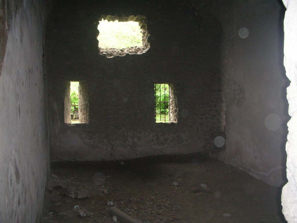 Tower XI, Pompeii. May 2010. North wall on lower floor. Photo courtesy of Ivo van der Graaff.