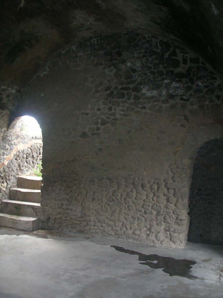 Tower XI, Pompeii. May 2010. South wall of middle floor. Photo courtesy of Ivo van der Graaff.