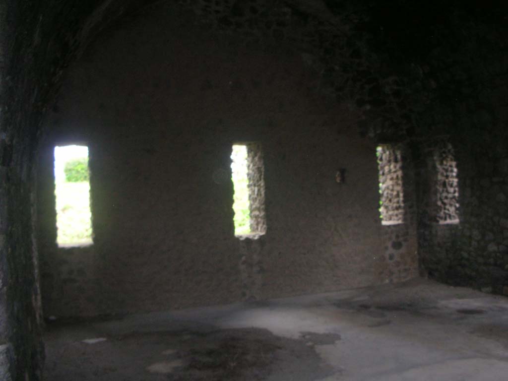 Tower XI, Pompeii. May 2010. North wall and north-east corner of room on middle floor. Photo courtesy of Ivo van der Graaff.