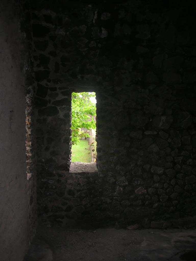 Tower XI, Pompeii. May 2010. 
Arrow slit windows in north-east corner and east wall of middle floor. Photo courtesy of Ivo van der Graaff.

