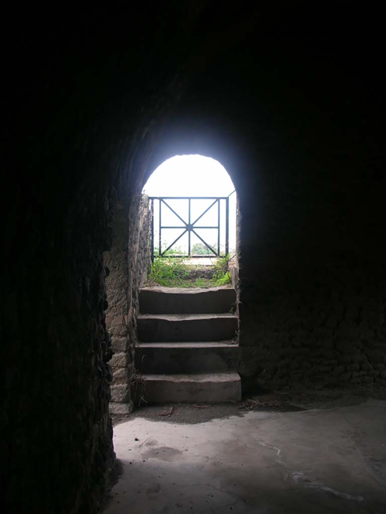 Tower XI, Pompeii. May 2010. 
Middle floor, steps at east end of south wall, leading up to upper floor. Photo courtesy of Ivo van der Graaff.

