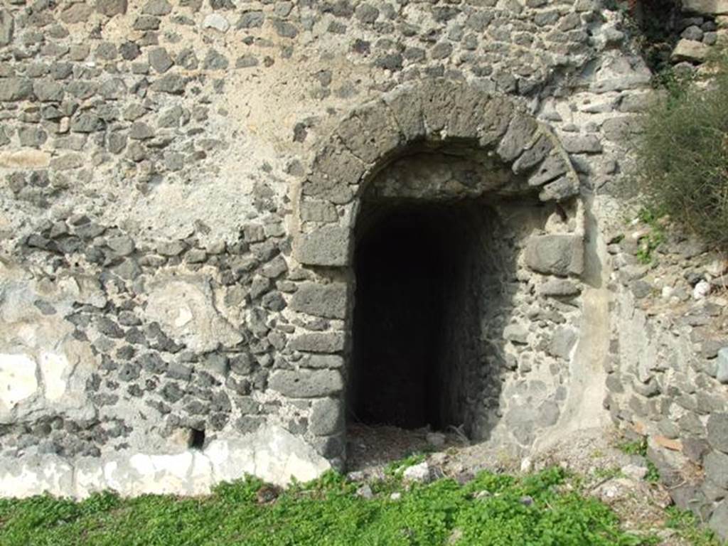 T12 Pompeii. December 2007. Arched doorway to Tower XII. 