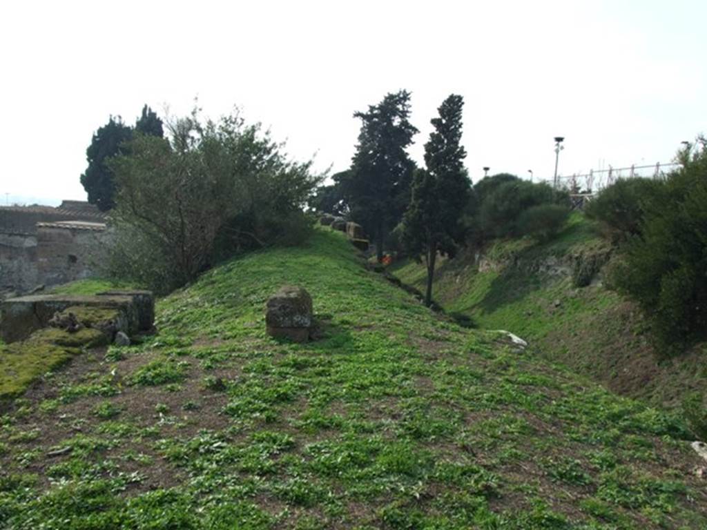 Tower XII, Pompeii. December 2007. Looking west along the top of the walls from Tower XII. 

