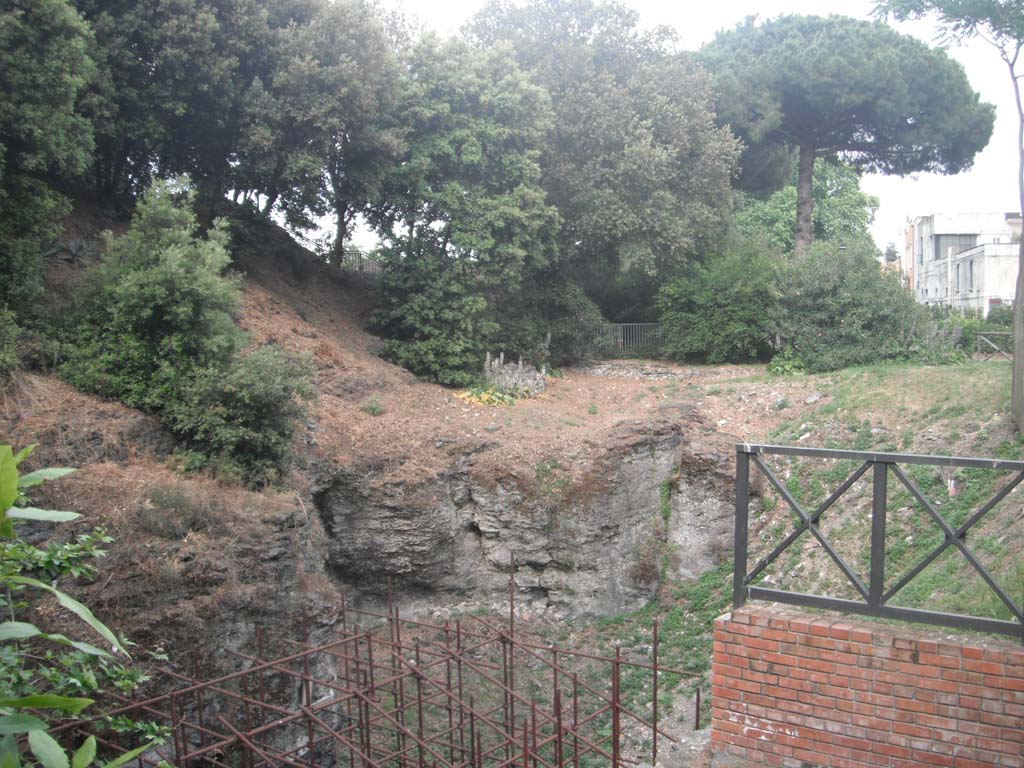 Possible site of Pompeii Tower I, south of Triangular Forum, near volcanic ledge. May 2011. Looking east. Photo courtesy of Ivo van der Graaff.