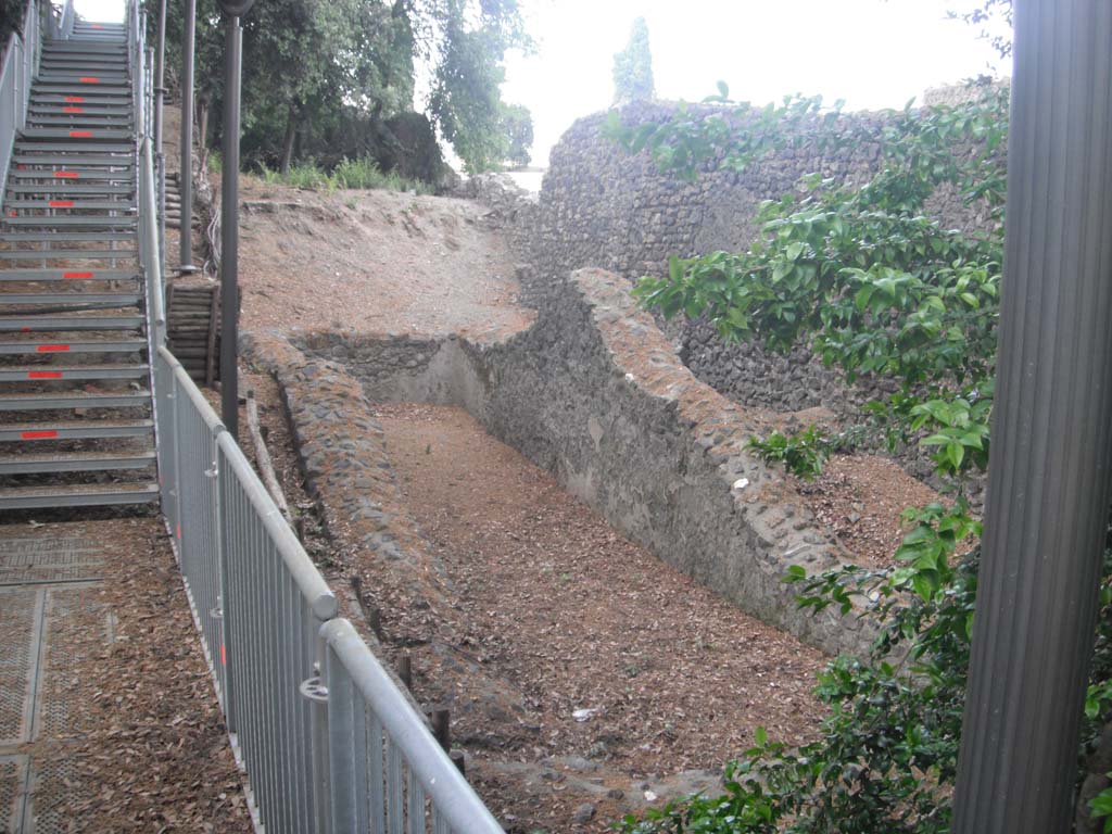 Possible site of Pompeii Tower I. May 2011. Looking north with Gladiators Barracks, on right. Photo courtesy of Ivo van der Graaff.