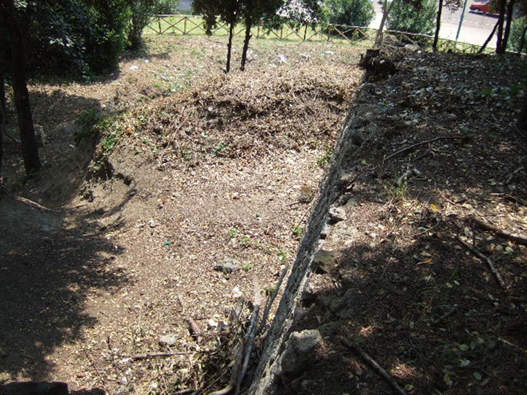 Possible site of Pompeii Tower I from VIII.7.30 Triangular Forum. May 2006. Looking south.