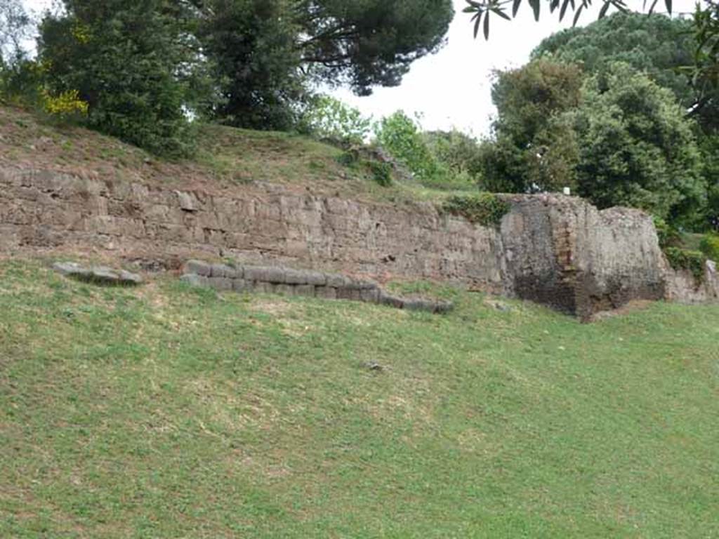 T3 Pompeii. Tower III. May 2010. City walls and west wide of tower.