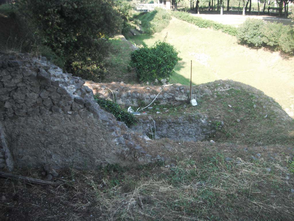 Tower III, Pompeii. May 2011. West side of Tower, looking east. Photo courtesy of Ivo van der Graaff.