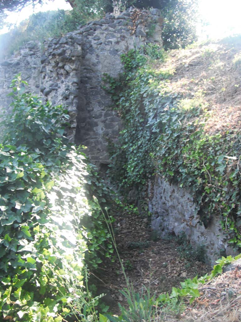 Tower III, Pompeii. May 2011. Looking towards west side in north-west corner. Photo courtesy of Ivo van der Graaff.