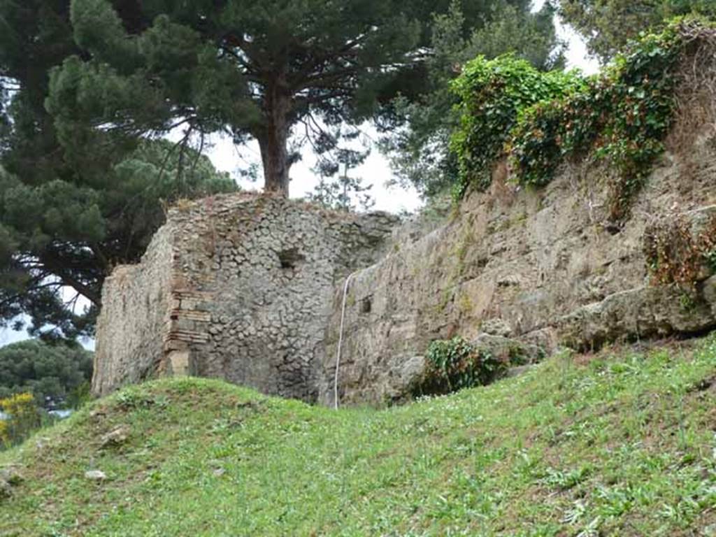 T3 Pompeii. Tower III. May 2010. East side of tower.