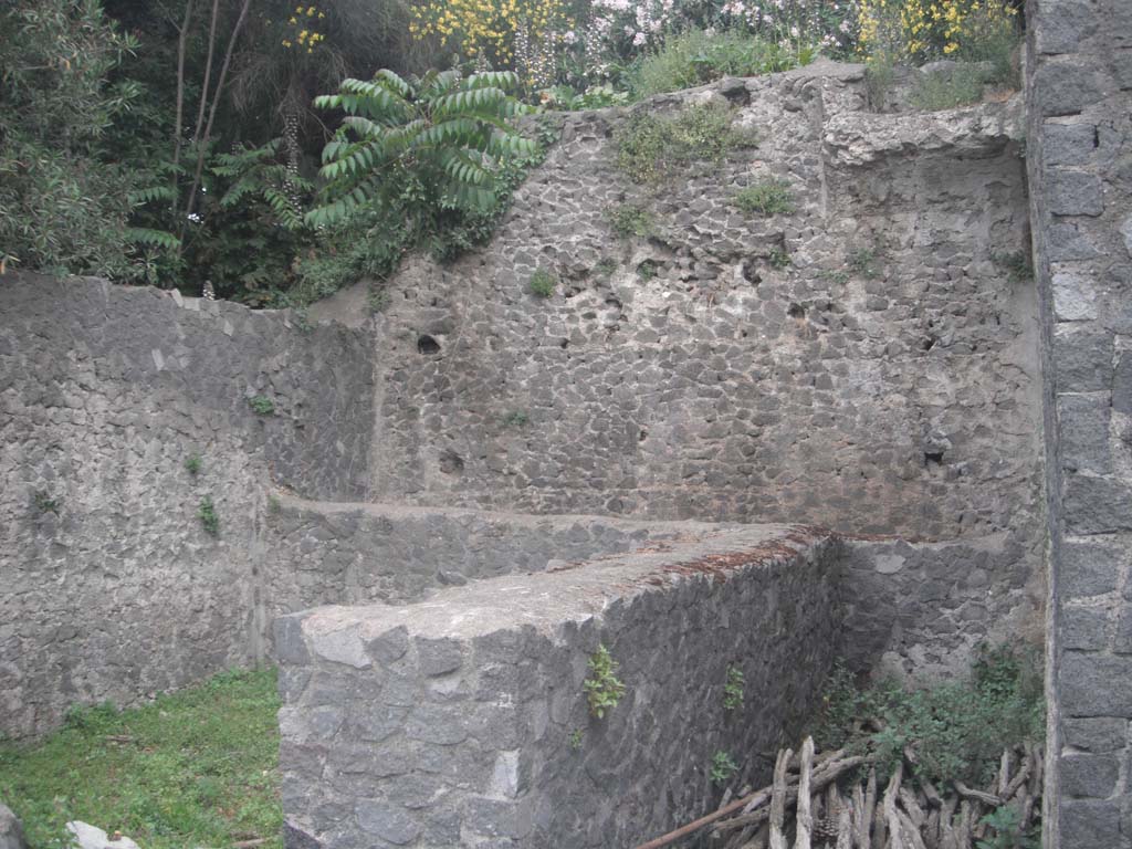 T4 Pompeii. Tower IV. May 2011. Looking towards north-west corner of Tower. Photo courtesy of Ivo van der Graaff.