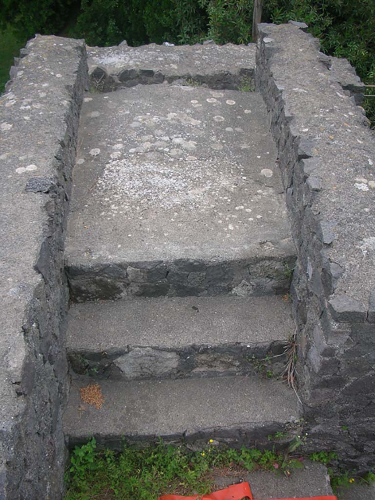 Tower VI, Pompeii. May 2010. Steps to upper area. Photo courtesy of Ivo van der Graaff.