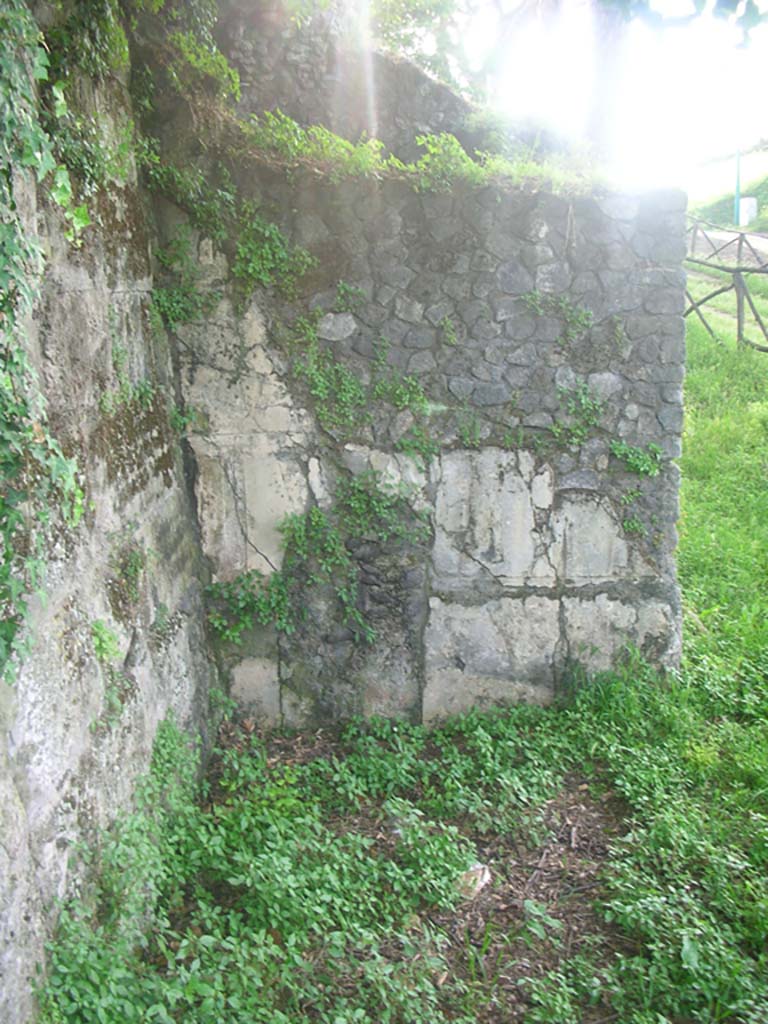 Tower VIII, Pompeii. May 2010. Looking towards east side of Tower. Photo courtesy of Ivo van der Graaff.