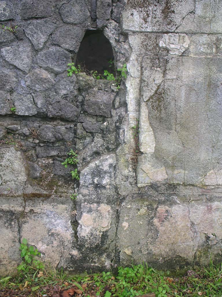 Tower VIII, Pompeii. May 2010. 
Looking towards north side of Tower with modified arrow slit at east end. Photo courtesy of Ivo van der Graaff.
