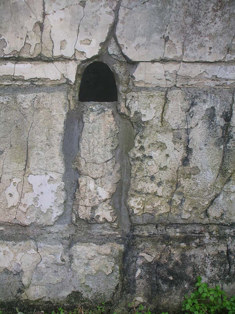 Tower VIII, Pompeii. May 2010. 
Looking towards north side of Tower with modified arrow slit in centre. Photo courtesy of Ivo van der Graaff.
