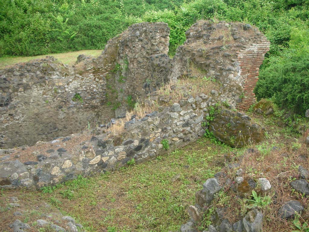 Tower IX, Pompeii. May 2010. Looking south-east across Tower. Photo courtesy of Ivo van der Graaff.