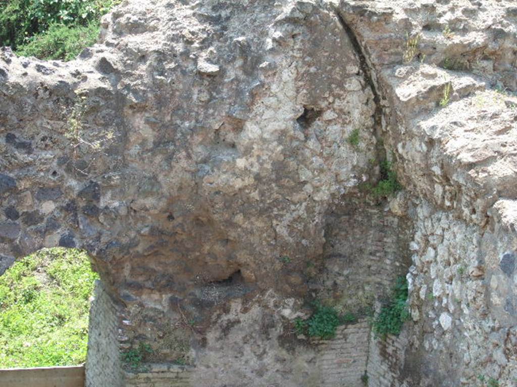 T9 Pompeii. Tower IX. May 2006. Looking towards south-west interior corner of large tower-room.