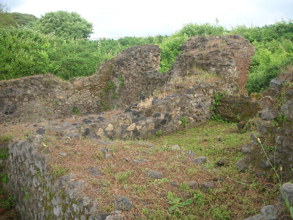 Tower IX, Pompeii. May 2010. Looking south-east towards Tower. Photo courtesy of Ivo van der Graaff.