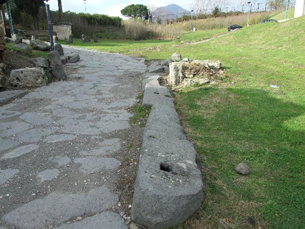 Villa of T. Siminius Stephanus. December 2006. Looking north from Vesuvian Gate towards area of villa.