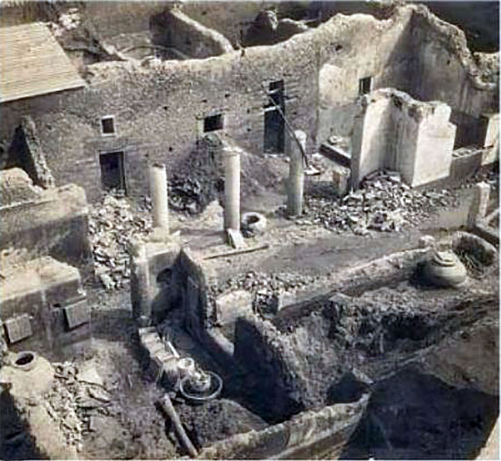 Boscoreale. Villa of Numerius Popidius Florus. 1906. Detail of the courtyard of the villa at the time of excavation.