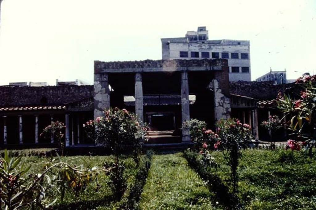 Oplontis, c.1983 or 1984. Looking south along central pathway towards room 21.
Source: The Wilhelmina and Stanley A. Jashemski archive in the University of Maryland Library, Special Collections (See collection page) and made available under the Creative Commons Attribution-Non Commercial License v.4. See Licence and use details.
Oplo0076      
