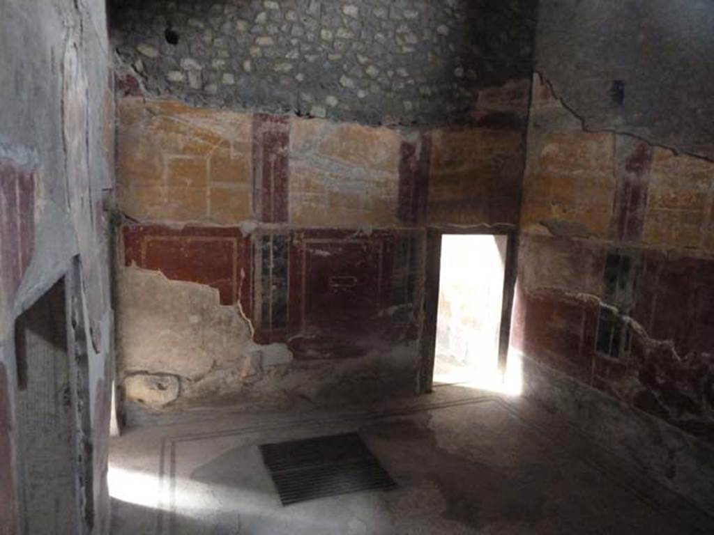 Oplontis, September 2015. Room 18, from room 17, looking west.