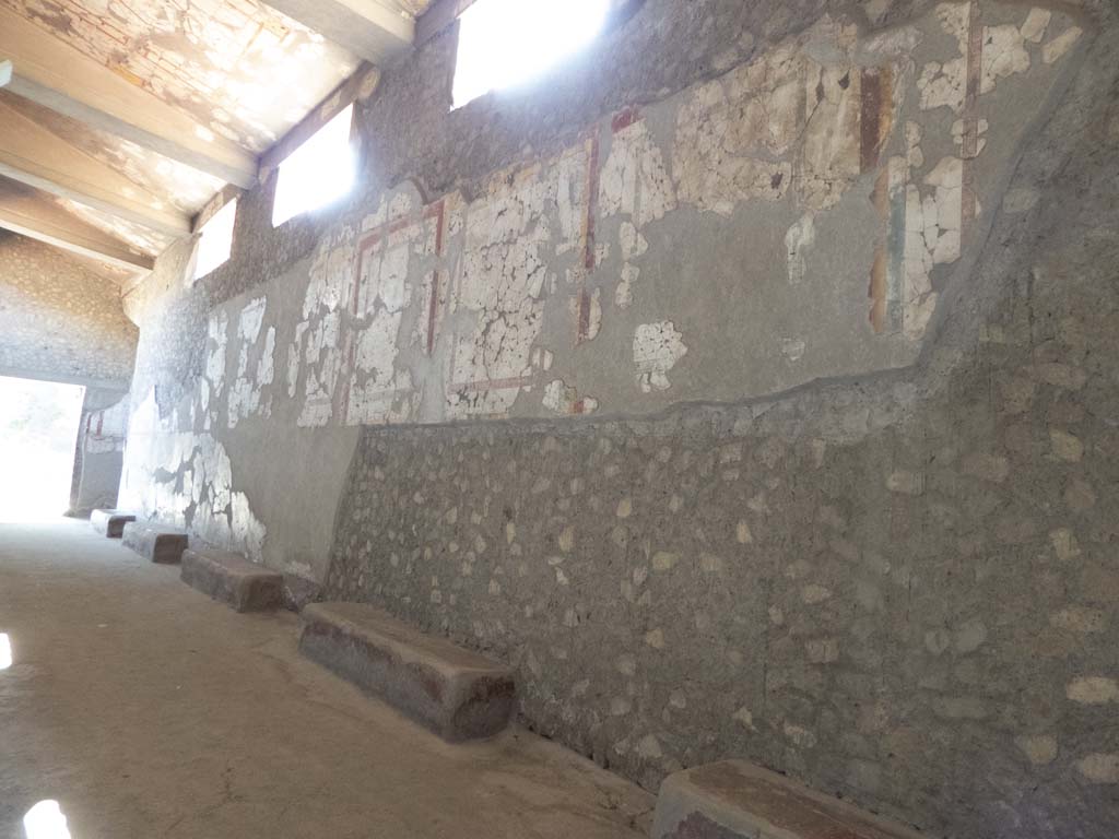 Oplontis Villa of Poppea, September 2017. Corridor 46, looking east along the south wall. 
Foto Annette Haug, ERC Grant 681269 DÉCOR

