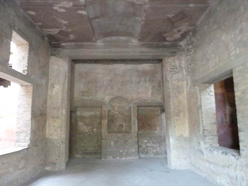 Oplontis, September 2015. Room 74, looking west into room 73, at rear.