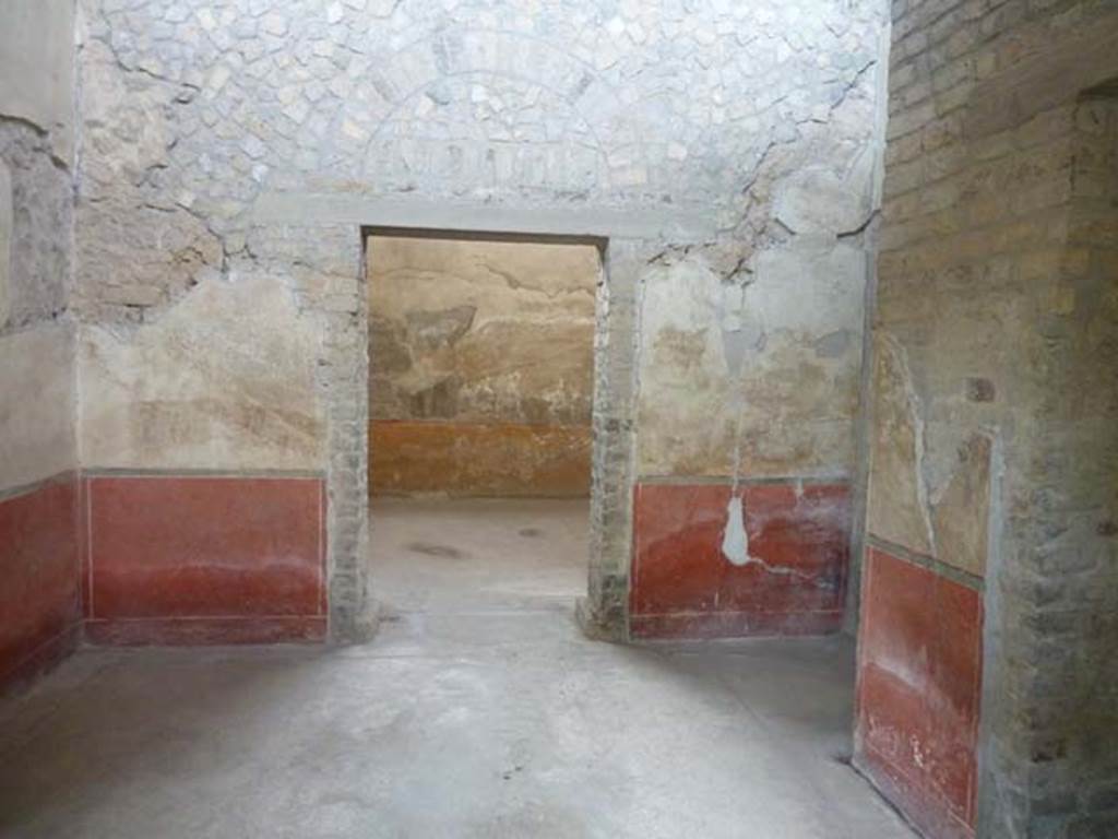 Oplontis, September 2015. Room 90, west wall with doorway to room 89.