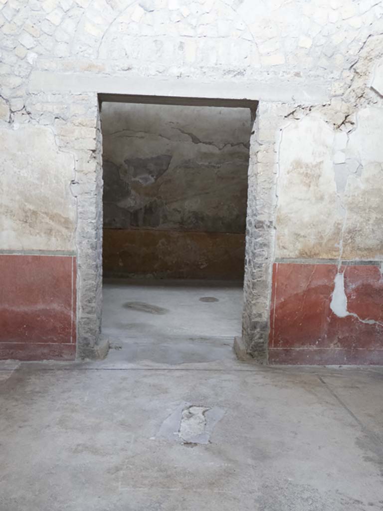 Oplontis Villa of Poppea, September 2017. 
Room 90, looking towards doorway in west wall leading into room 89.
Foto Annette Haug, ERC Grant 681269 DÉCOR.
