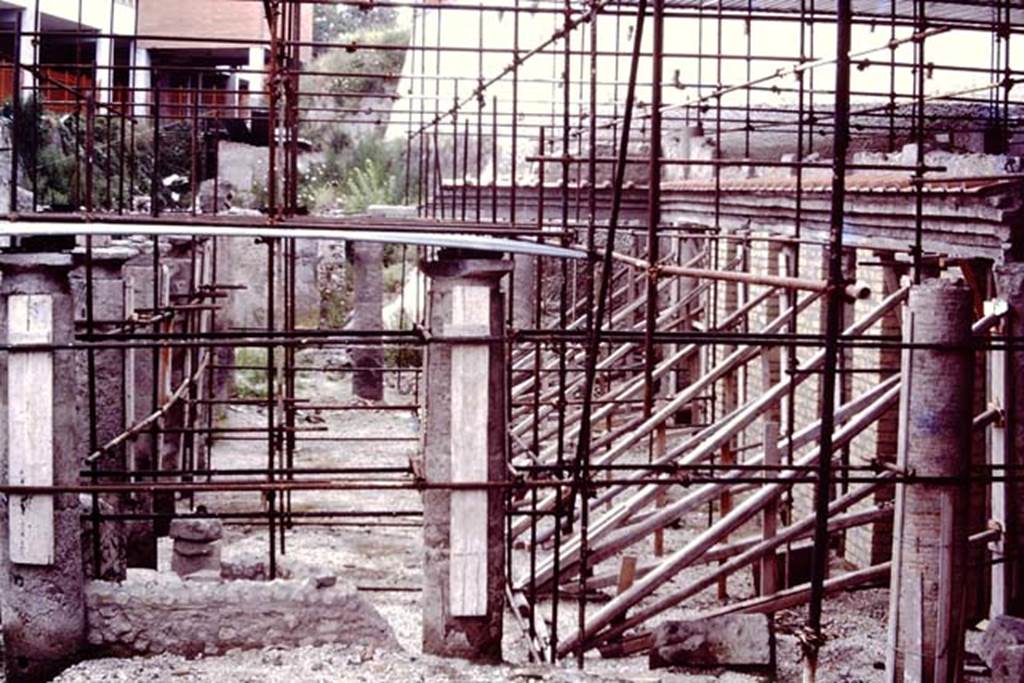 Oplontis, Villa of Lucius Crassius Tertius. 1984? Peristyle courtyard 27, looking west.
Source: The Wilhelmina and Stanley A. Jashemski archive in the University of Maryland Library, Special Collections (See collection page) and made available under the Creative Commons Attribution-Non Commercial License v.4. See Licence and use details.
Oplo0191
