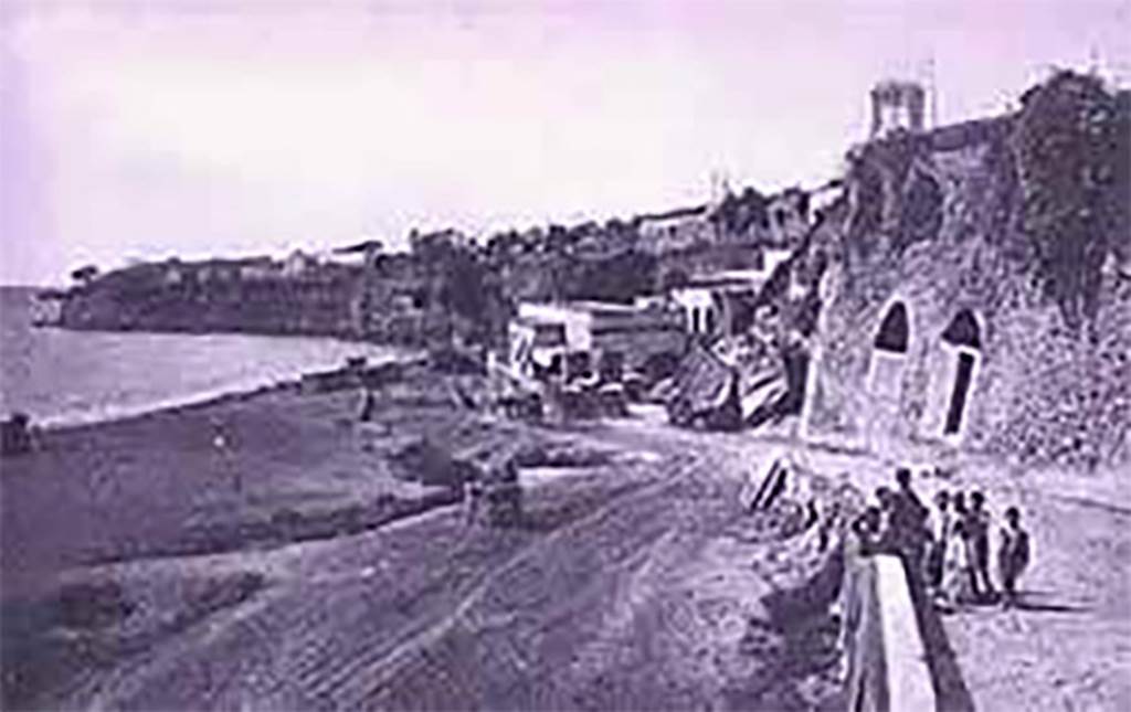 Terme di Marco Crasso Frugi. Capo Oncino. Construction of the Rampa Nunziata in the 1940s.
Pictured left, the construction work of the spa was on the remains of the previous baths of Roman origin. 
