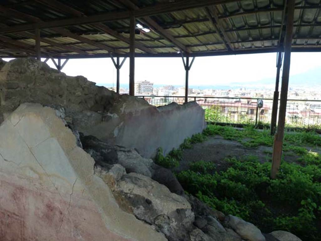 Stabiae, Secondo Complesso (Villa B), September 2015. Room 7, looking north-west over the north portico wall.