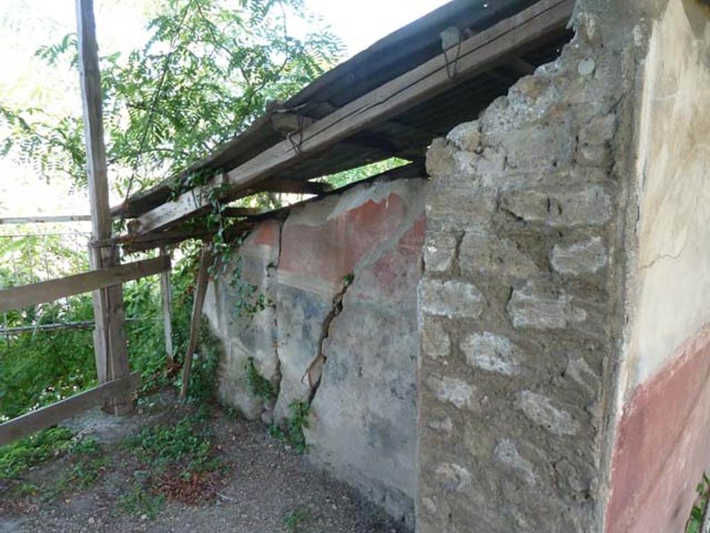 Stabiae, Secondo Complesso (Villa B), September 2015. Room 3, west wall with doorway to corridor 4.